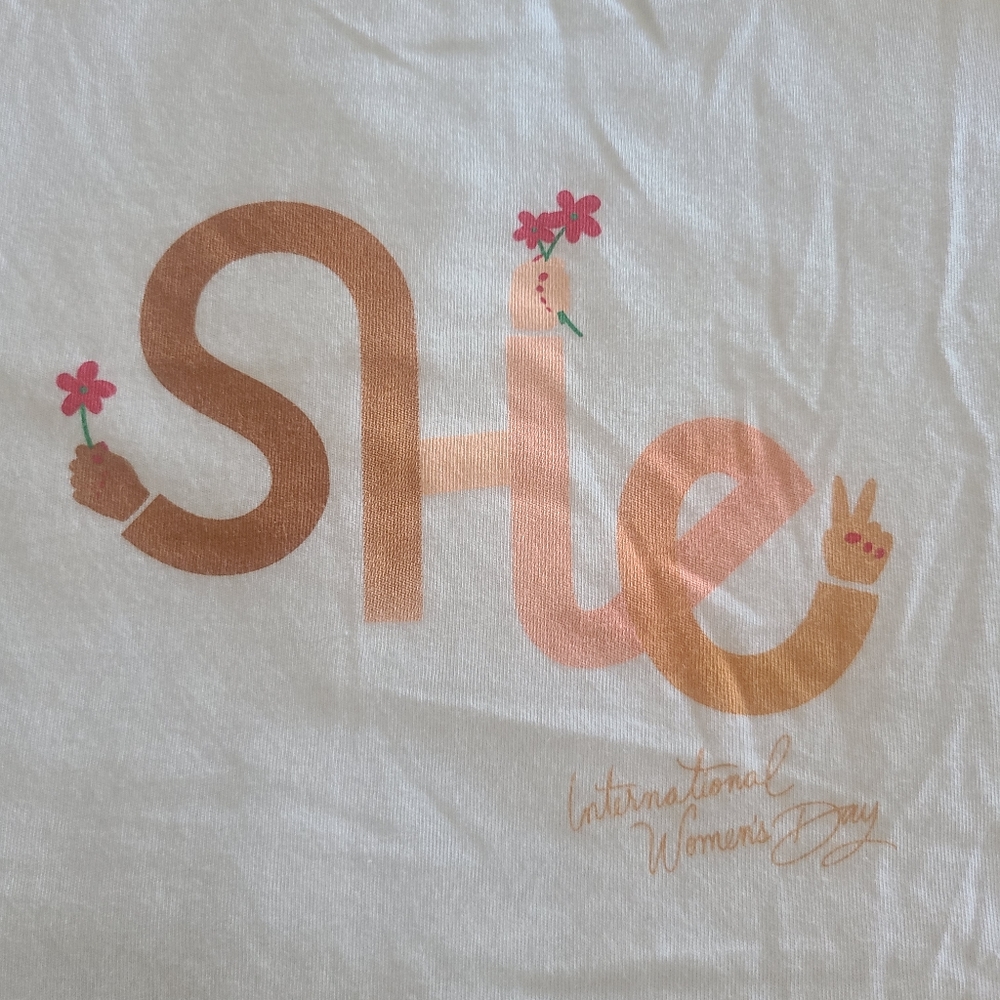 (5/$20) "SHE" Gap International Women's Day T.